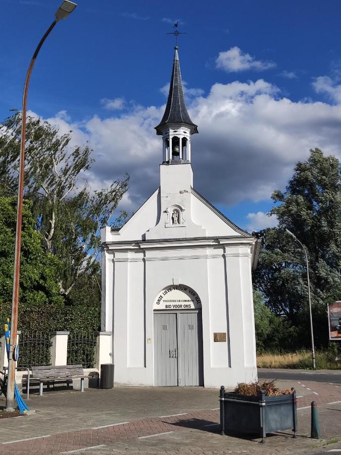 Gasthuis Puytvoet Sint-Niklaas Buitenkant foto